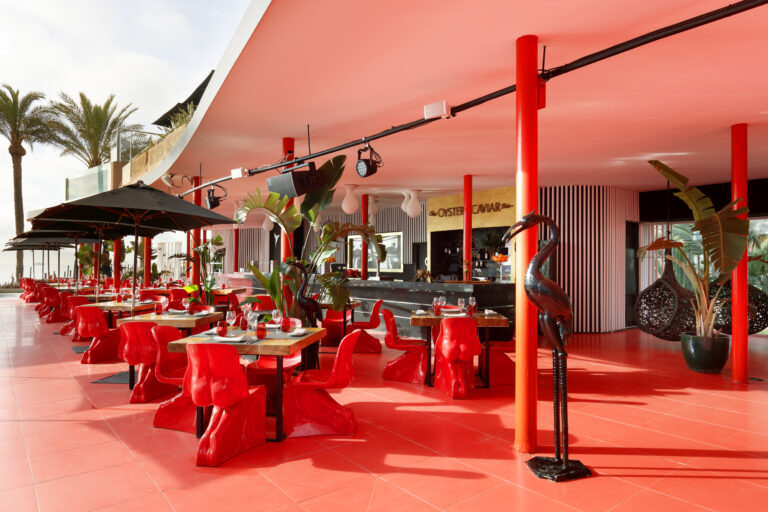 Ushuaïa Ibiza B​each​ Hotel e Miniami restaurant